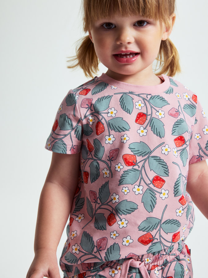 T-shirt jordgubbar T-shirt jordgubbar