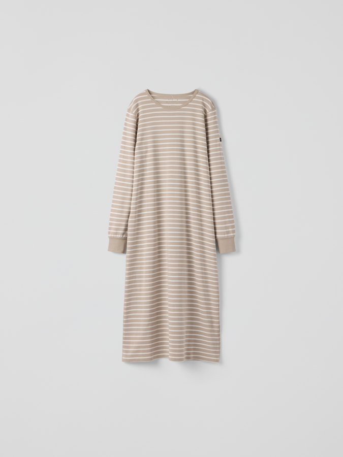 Vuxen nattlinne randigt Vuxen nattlinne randigt