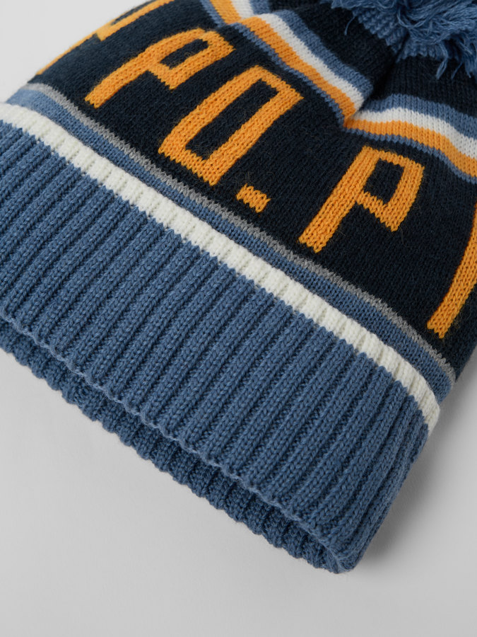 Stickad mössa ullmix