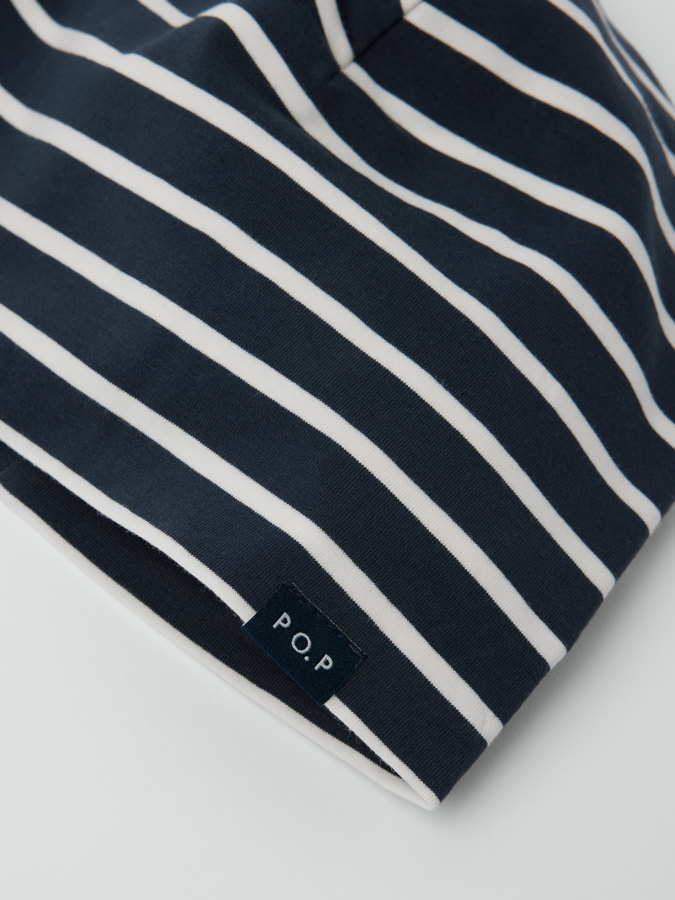 Trikå mössa randig