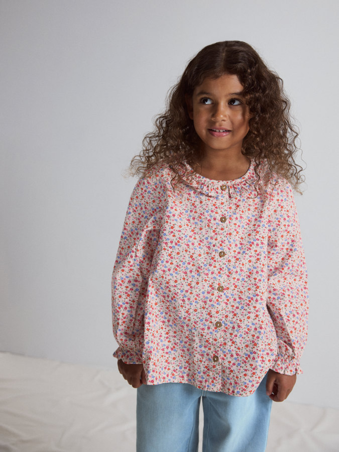 Långärmad blus blommig Långärmad blus blommig