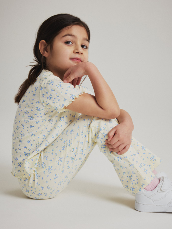 Ribbad t-shirt blommig