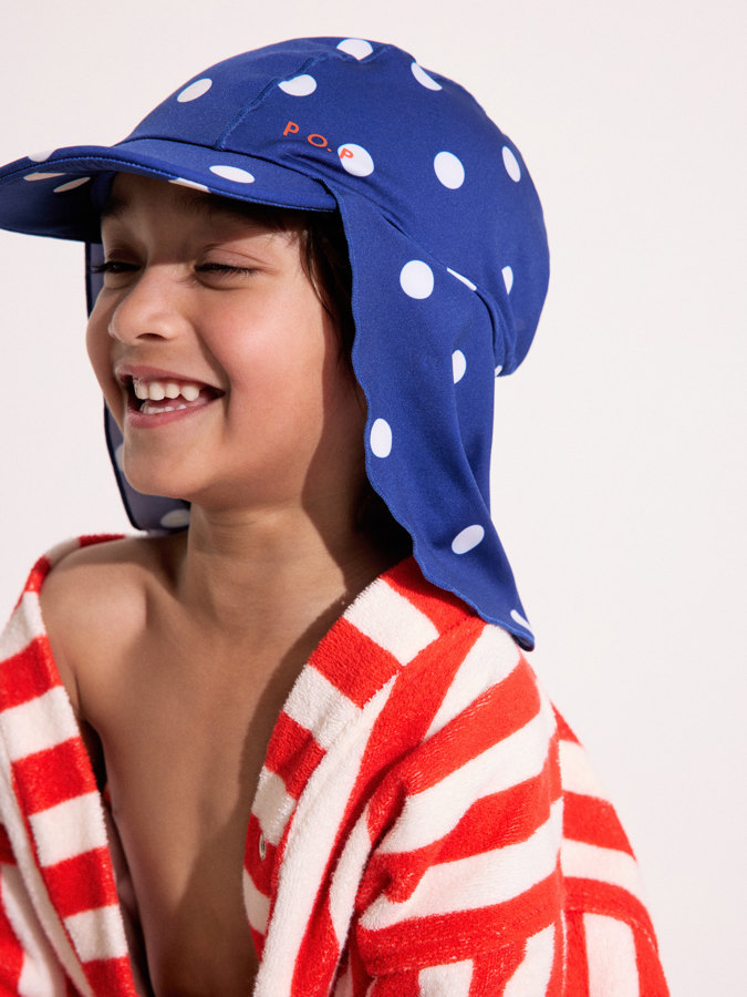 UV-keps med nackskydd prickig UV-keps med nackskydd prickig