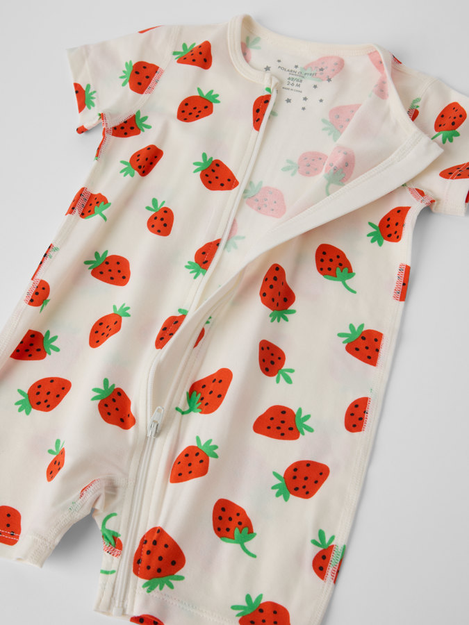 Kortärmad pyjamasoverall jordgubbar