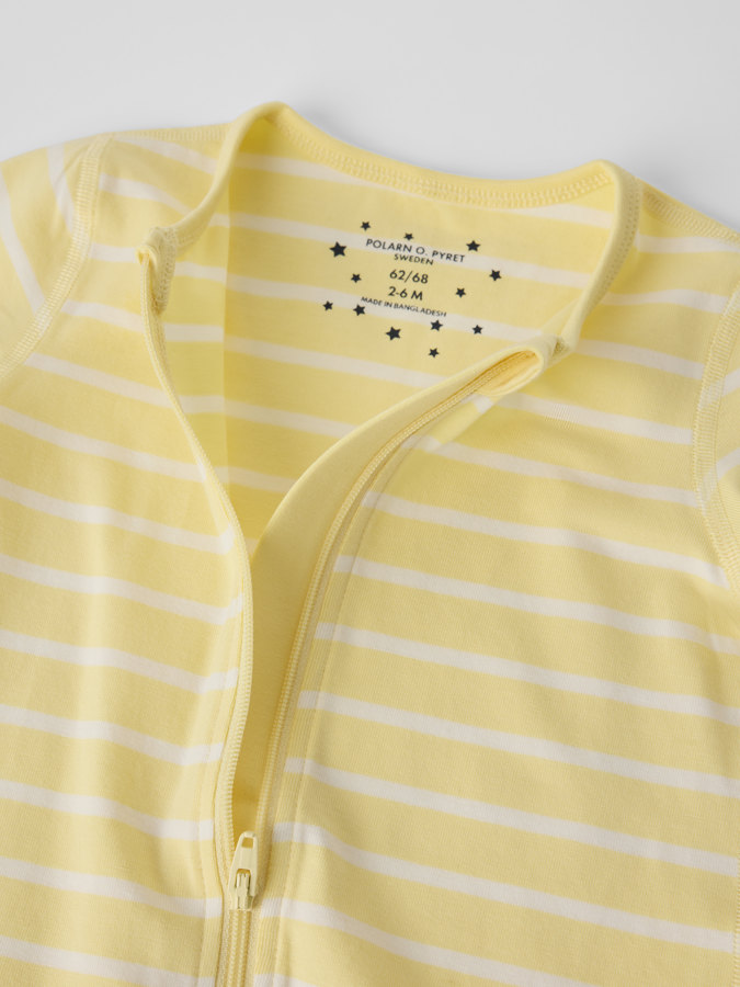 Kortärmad pyjamasoverall randig Kortärmad pyjamasoverall randig