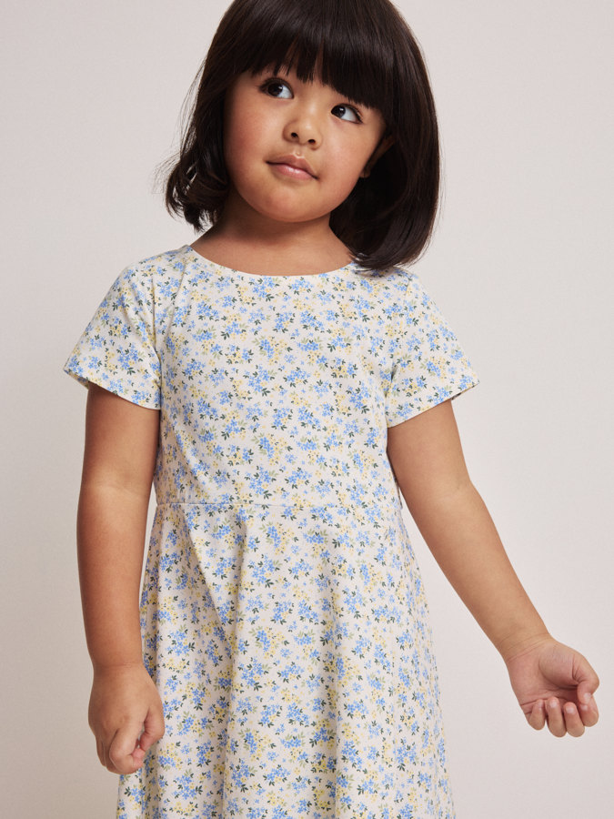 Snurrklänning blommig