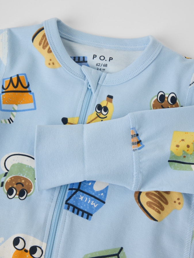 Pyjamasoverall frukost