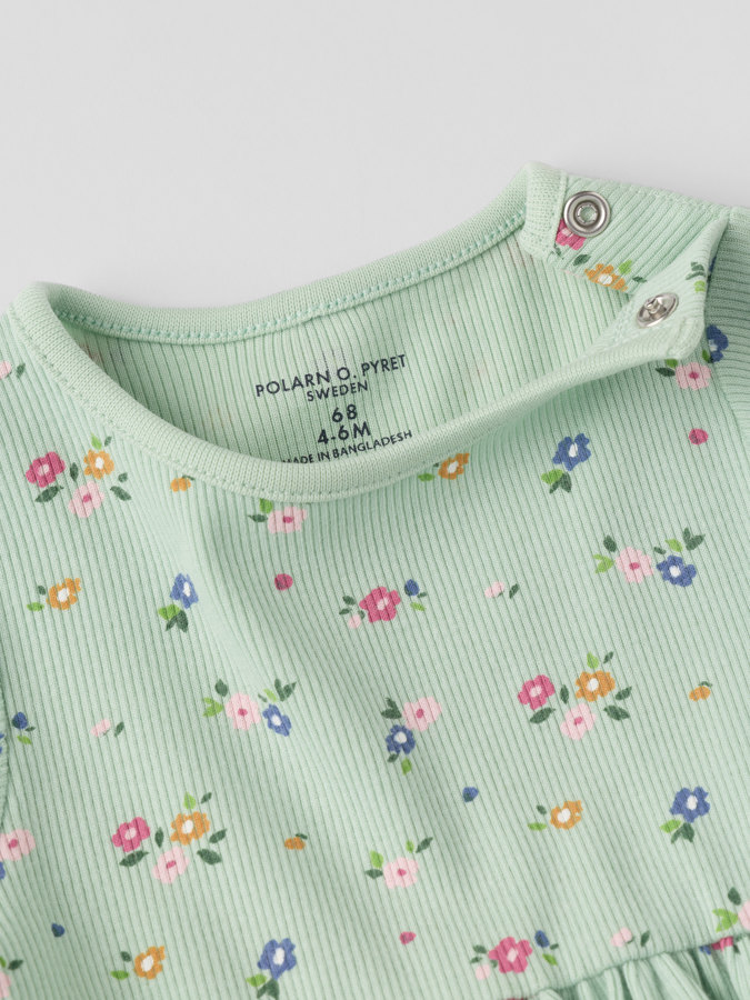 Blommig klänning baby
