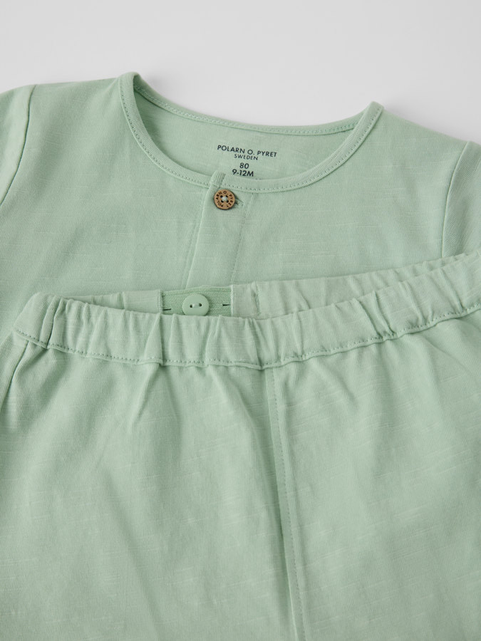 Set med skjorta och shorts