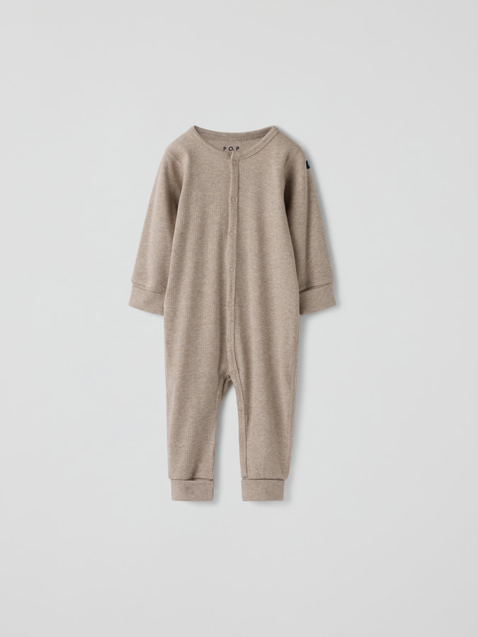 Pyjamasoverall enfärgad