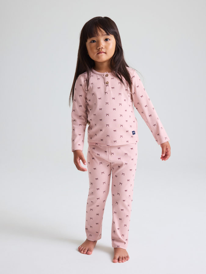 Ribbat pyjamasset rosetter